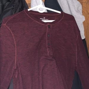 American Eagle Long Sleeve shirt